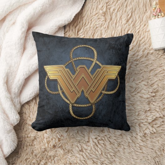 投げ疑問に思縄の上の女性の金ゴールド記号 クッション (ブランケット)