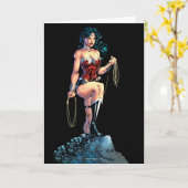 投げ疑問に思縄を岩の上に握る女性 カード (黄色い花)