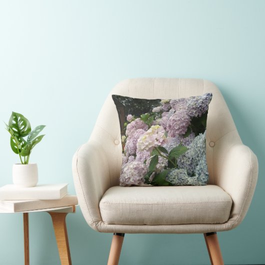 投球のクッションのアジサイの花柄の写真 クッション (椅子)