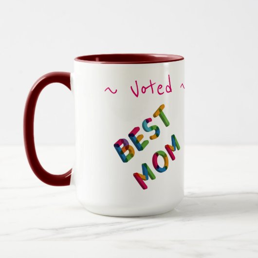 投票された最高のママのチャイルドの手のプリントアートのパーソナライズ マグカップ (左)