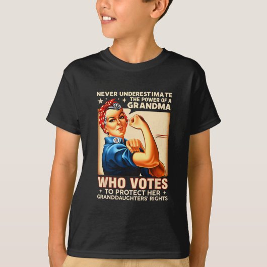 投票する祖母の力を過小評価する Tシャツ (正面)