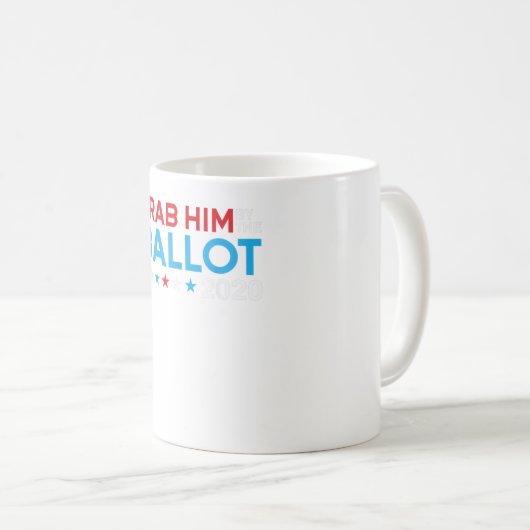 投票でジョーバイデン氏・カマラハに彼を捕まえる コーヒーマグカップ (正面右)