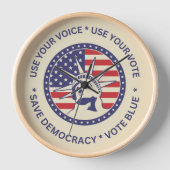 投票の愛国的自由バッジを使用する 壁時計 (正面)