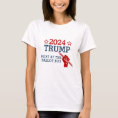 投票トランプ2024投票箱で戦う Tシャツ (正面)