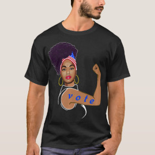投票プルオーバーを持つアフリカ系アメリカ人女性 Tシャツ