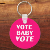 投票ベビー投票 – ホットピンク、マゼンタ、明るい赤紫色ホワイト キーホルダー (正面)