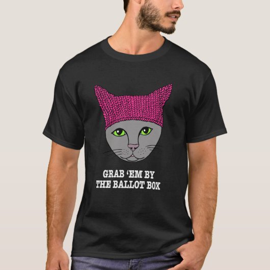 投票箱の子猫によってそれらをつかんで下さい Tシャツ (正面)