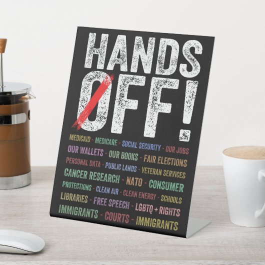 抗議の手を離す 台座サイン (インサイチュ)