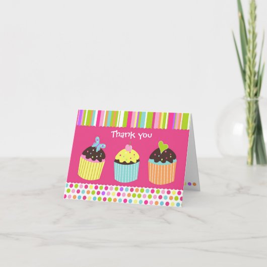折られる甘くかわいいカップケーキはメッセージカード感謝していしています サンキューカード (正面)