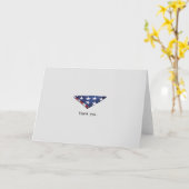 折り畳まれたアメリカ国旗の退役軍人デザイン カード (黄色い花)