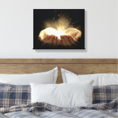 折り畳まれた手が光を保持 キャンバスプリント (インサイチュ (寝室))