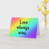 折り畳んだグリーティングカード「Love Always Wins」 カード (黄色い花)