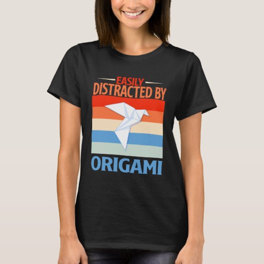 折り紙に気を取られる Tシャツ (正面)
