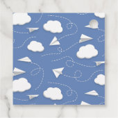 折り飛んでいる畳み紙飛行機のバースデ感謝していーザ フェイバータグ (裏面)