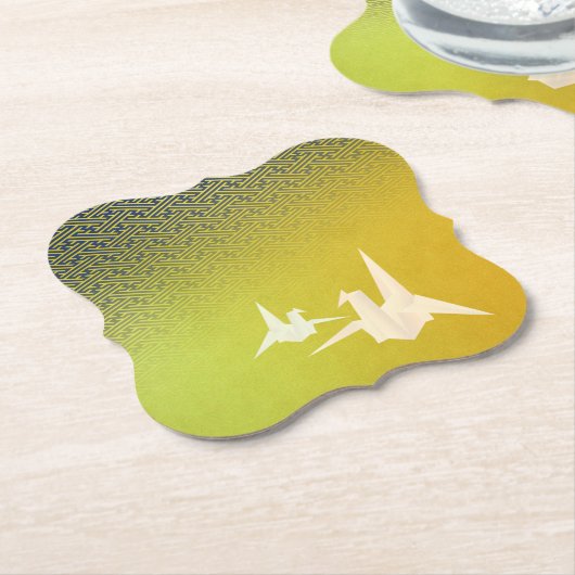 折鶴と紗綾形紋様（金地に紺青色）のペーパーコースター ペーパーコースター (アングル)