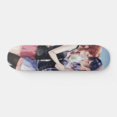 抱き合うアニメの女の子 スケートボード (横)