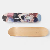 抱き合うアニメの女の子 スケートボード (横)