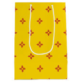 抱き枕と米国ニューメキシコ州旗 ミディアムペーパーバッグ (裏面)