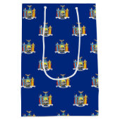 抱き枕と米国ニューヨーク州旗 ミディアムペーパーバッグ (裏面)