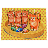 抱き枕の可愛い子猫水玉模様デザイン ラージペーパーバッグ (裏面)