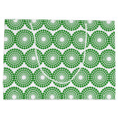 抱き枕 – 緑の同心円のビーズ ラージペーパーバッグ (裏面)