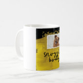 抱擁の相棒のカスタムな黒いですか野良犬の写真のマグ コーヒーマグカップ (正面左)