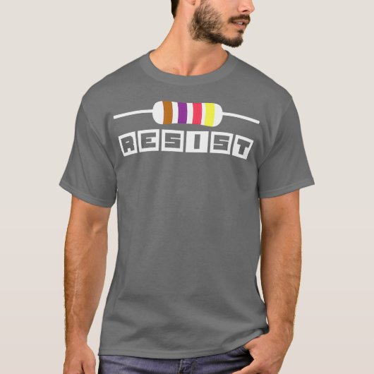 抵抗おもしろい電気技術者 Tシャツ (正面)