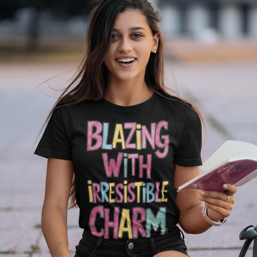 抵抗し難いチャーム Tシャツ