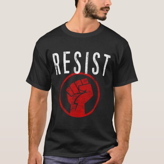 抵抗の一部である拳Tシャツに抵抗 – Tシャツ (正面)