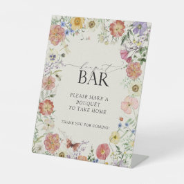 押されたワイルドフラワーフローラブライダルシャワーブーケ 台座サイン