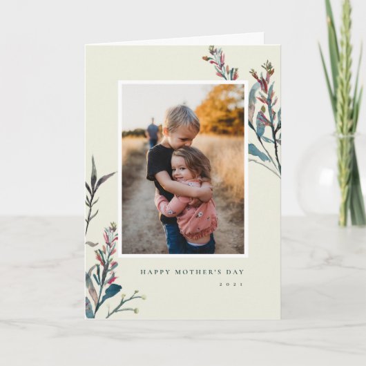 押しつぶされた野草が母の日のカードを畳む カード (正面)