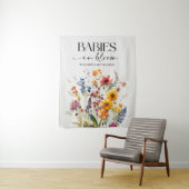 押し付けワイルドフラワーツインズベビーシャワー背景 タペストリー (インサイチュ)