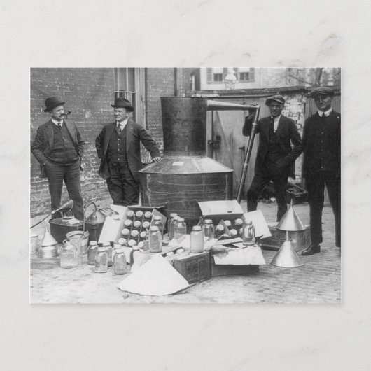 押収された密造酒製造装置 1922年 ポストカード (正面)