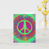 抽象的でサイケデリックな絞り染めのピースサイン カード (黄色い花)