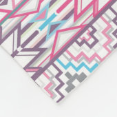 抽象的で幾何学的でアステカなパターン3 フリースブランケット (角)