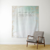 抽象的なアクアオンブルフェードに霜ったゴールドのグリッター タペストリー (インサイチュ)