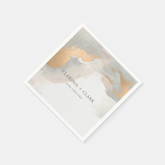 抽象的なエレガントなゴールドの水彩画のようなウェディング スタンダードカクテルナプキン (角)