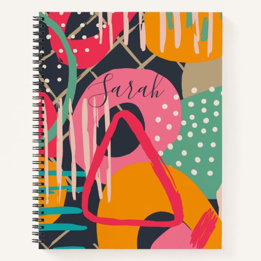 抽象的なカラフルな幾何学模様のモノグラム名前デザイン ノートブック (正面)
