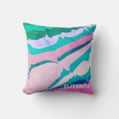 抽象的なピンクとグリーンのパステルカラーの、モダンでパーソナライズされたデザイン クッション (正面)