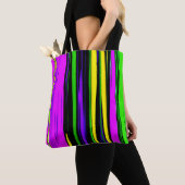 抽象的なマルディグラストライプ トートバッグ (クローズアップ)