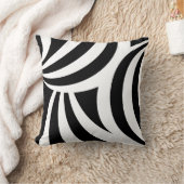 抽象的なモノクロの波線スロー枕 クッション (ブランケット)