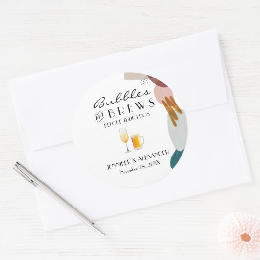 抽象的な水の色の泡とブロー ラウンドシール (封筒)