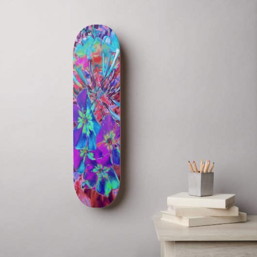 抽象的な紫と青の花の開花 スケートボード (ウォールアート)