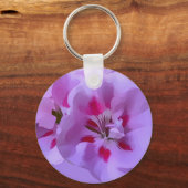 抽象的な藤色のハイビスカスの花 キーホルダー (正面)