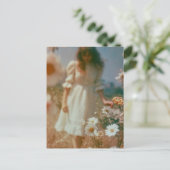 抽象的な野の花畑の女性の写真 ポストカード (スタンド正面)