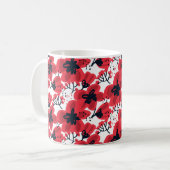抽象芸術の手描きの赤い花の継ぎ目のない模様 コーヒーマグカップ (正面左)