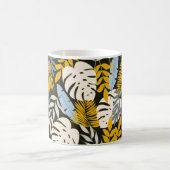 抽象芸術の継ぎ目のないパ葉ターンと コーヒーマグカップ (中央)