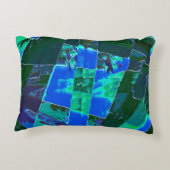 抽象芸術の緑の牧草地の部分と青い空、切り込み アクセントクッション (裏面)