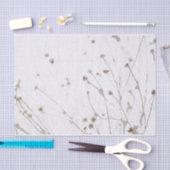 抽象芸術はデイジーの写実的で微妙で白い暗灰色を乾燥しました 薄葉紙 (クラフト)