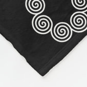 抽象芸術らせん円パターン(黒) フリースブランケット (角)